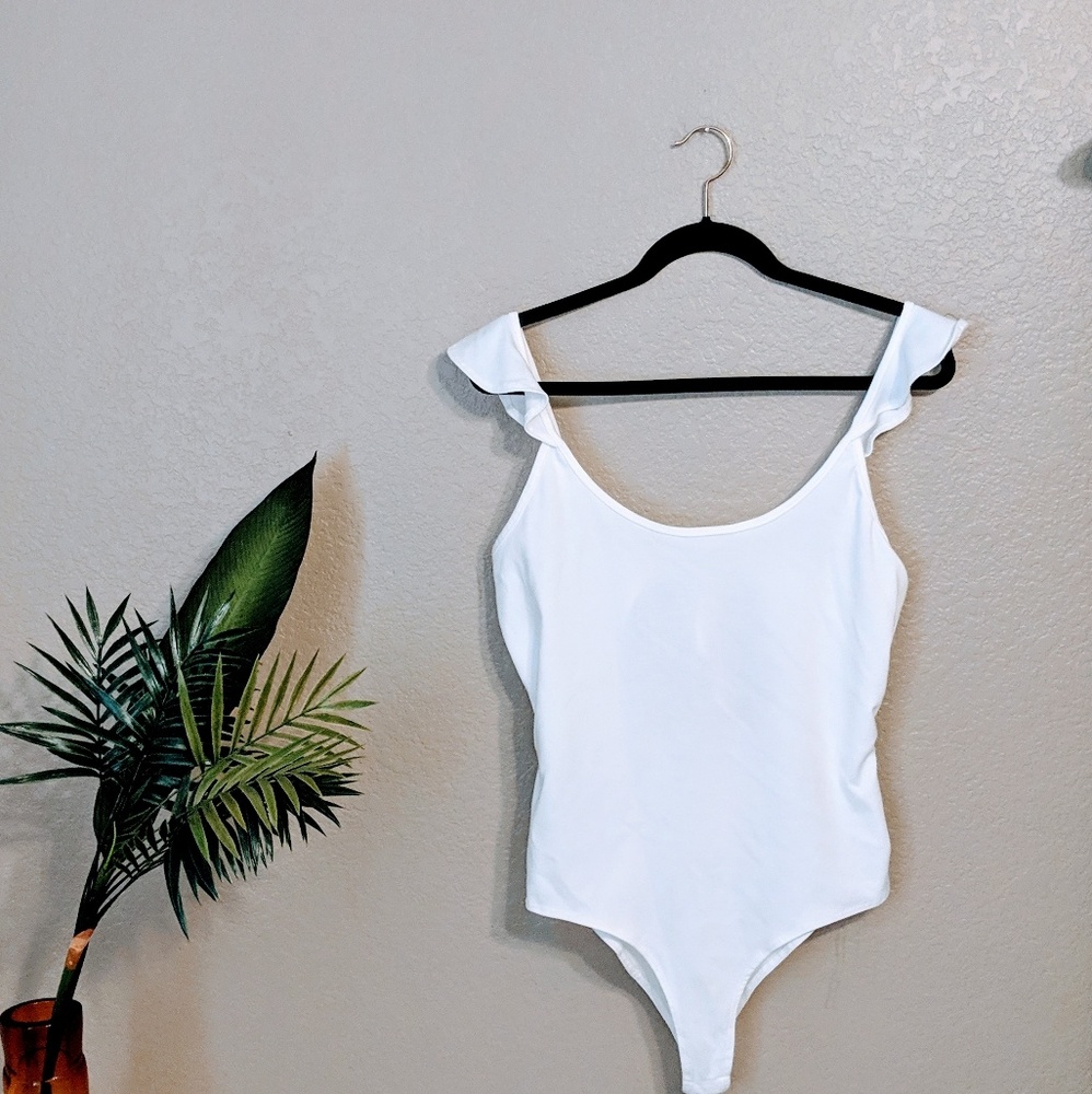 Charlotte Russe White Open Back Bodysuit Sz L - Picture 1 of 2